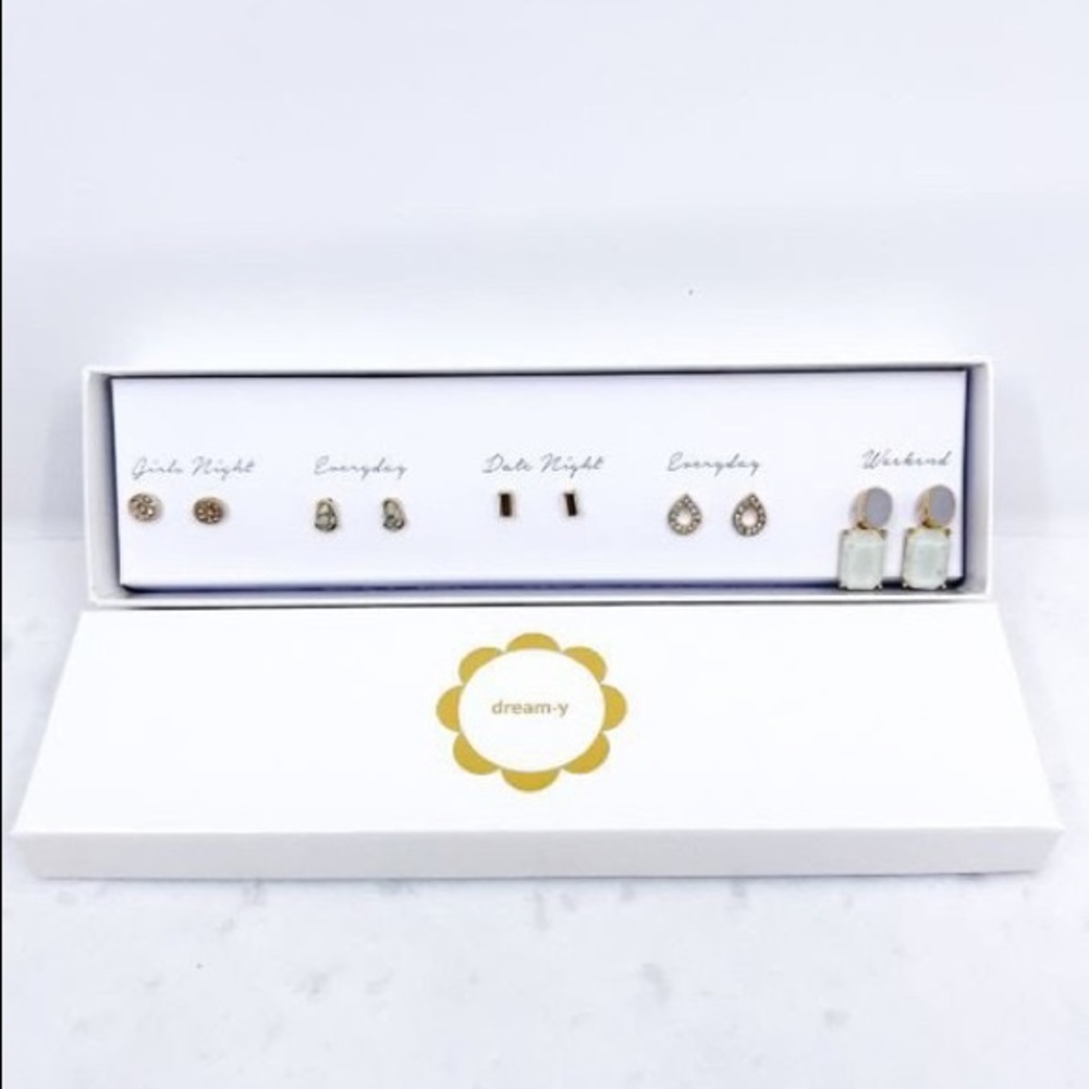GIFT BOX EARRING SET